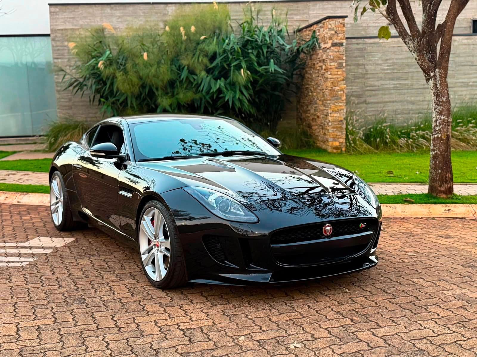 Jaguar F-TYPE S SUPERCHARGED V6